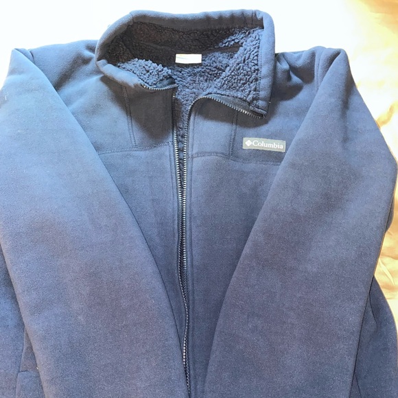Columbia jacket. Size XL. Soft sherpa lining. - Picture 7 of 7